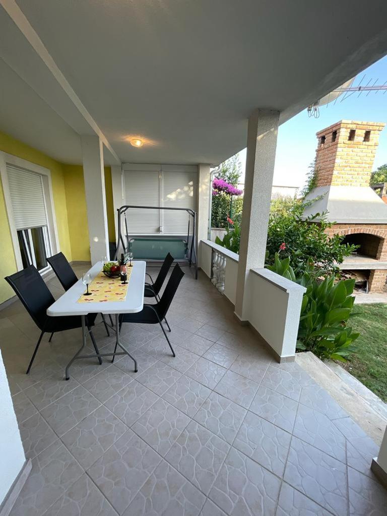 Apartment Holiday Zára Kültér fotó